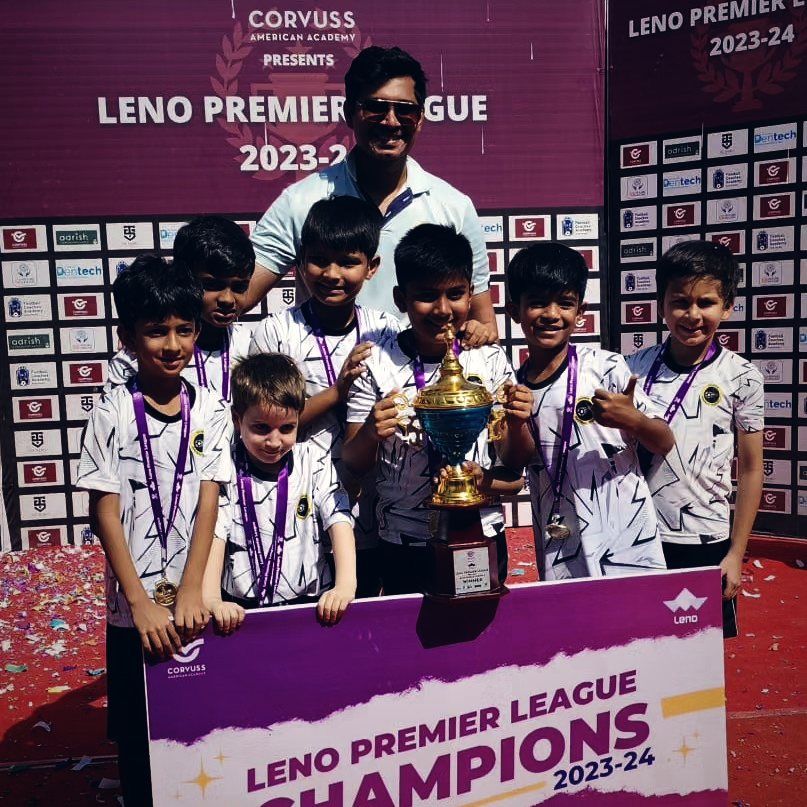 U9 squad with the Leno Premier League trophy